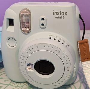 Instax 9 Fuji Film Polaroid camera bundle